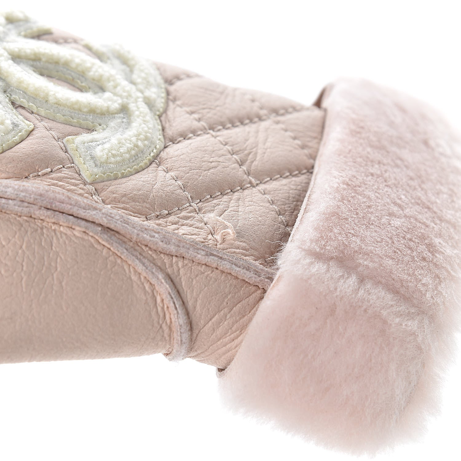 Chanel Shearling Quilted CC Gloves 7.5 Light Pink 12 of 13