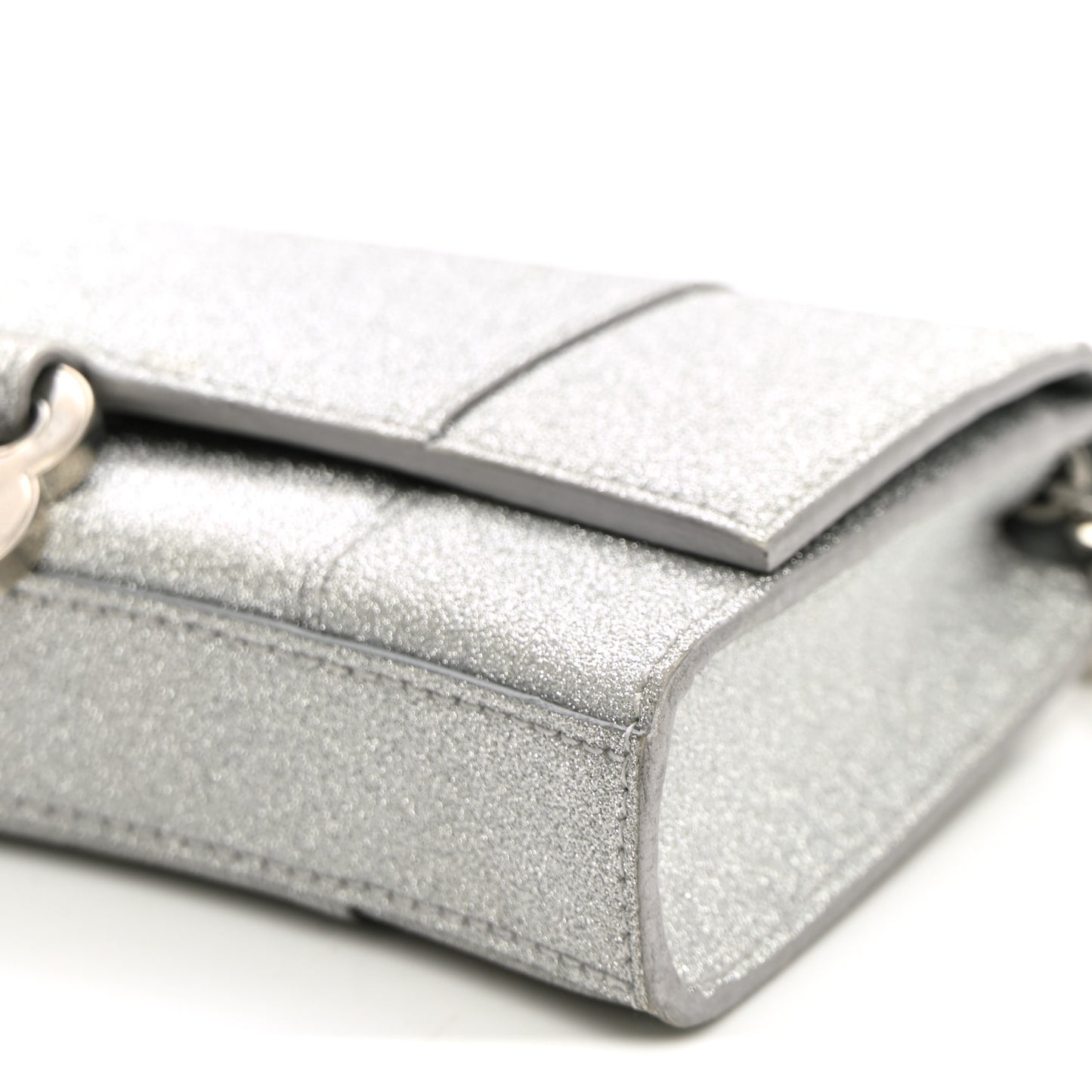Sparkling Fabric XS Hourglass Wallet On Chain Silver