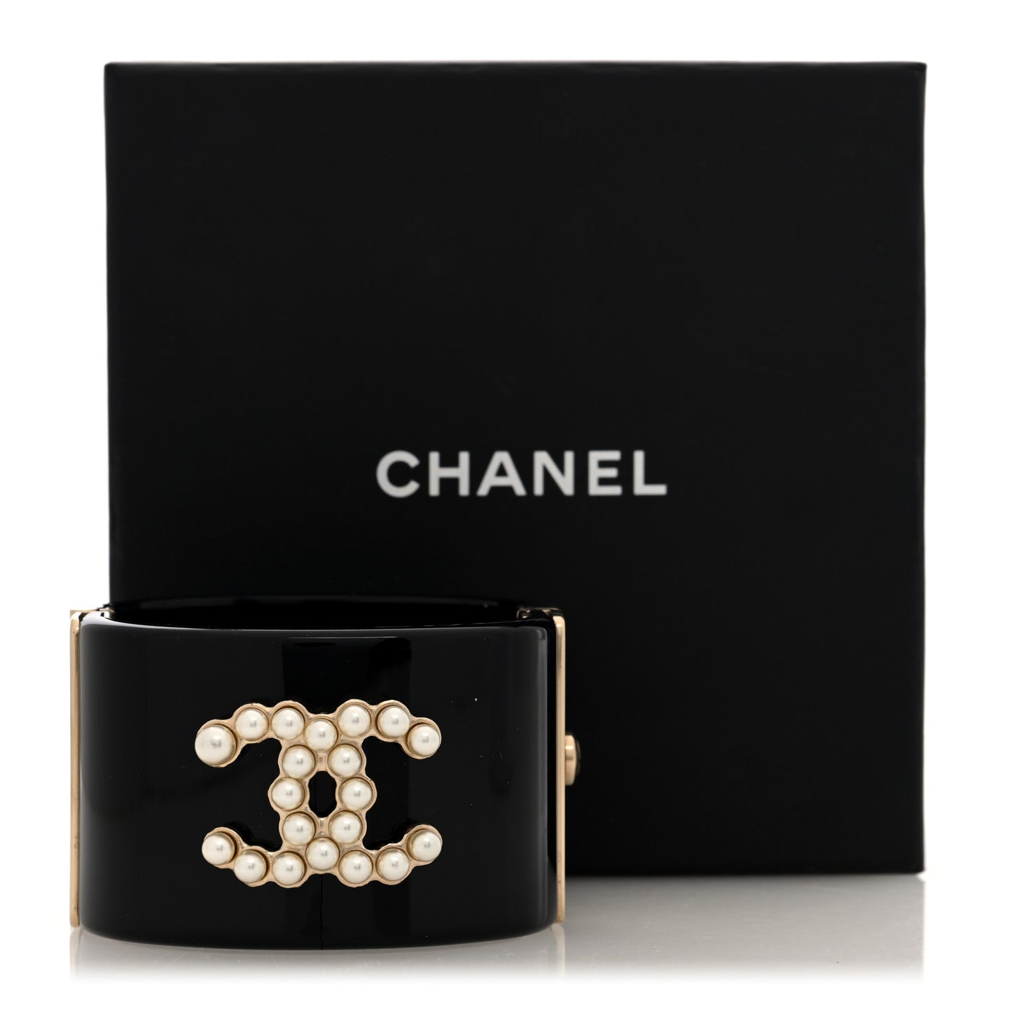 Resin Pearl CC Cuff Black