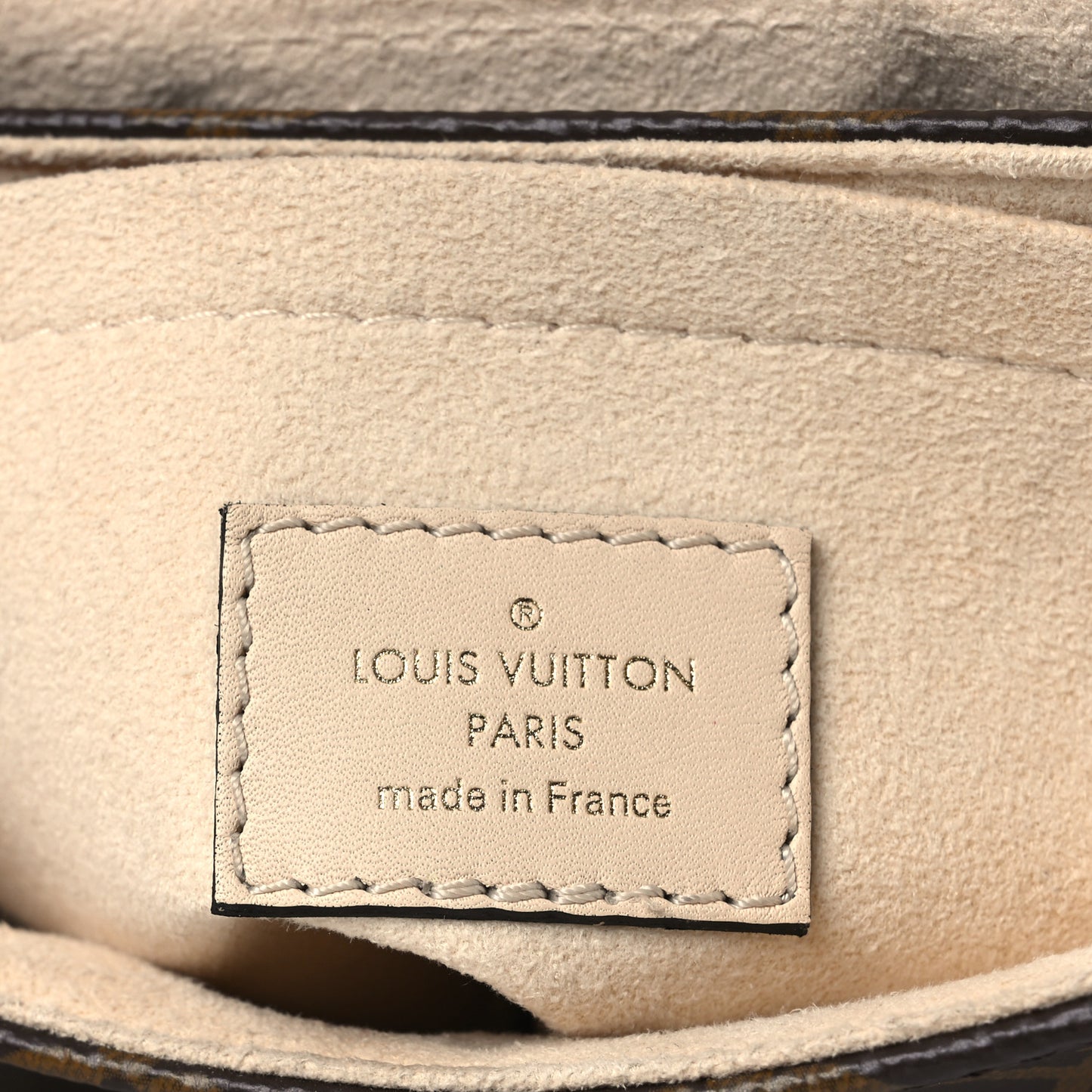 Monogram Locky BB Creme