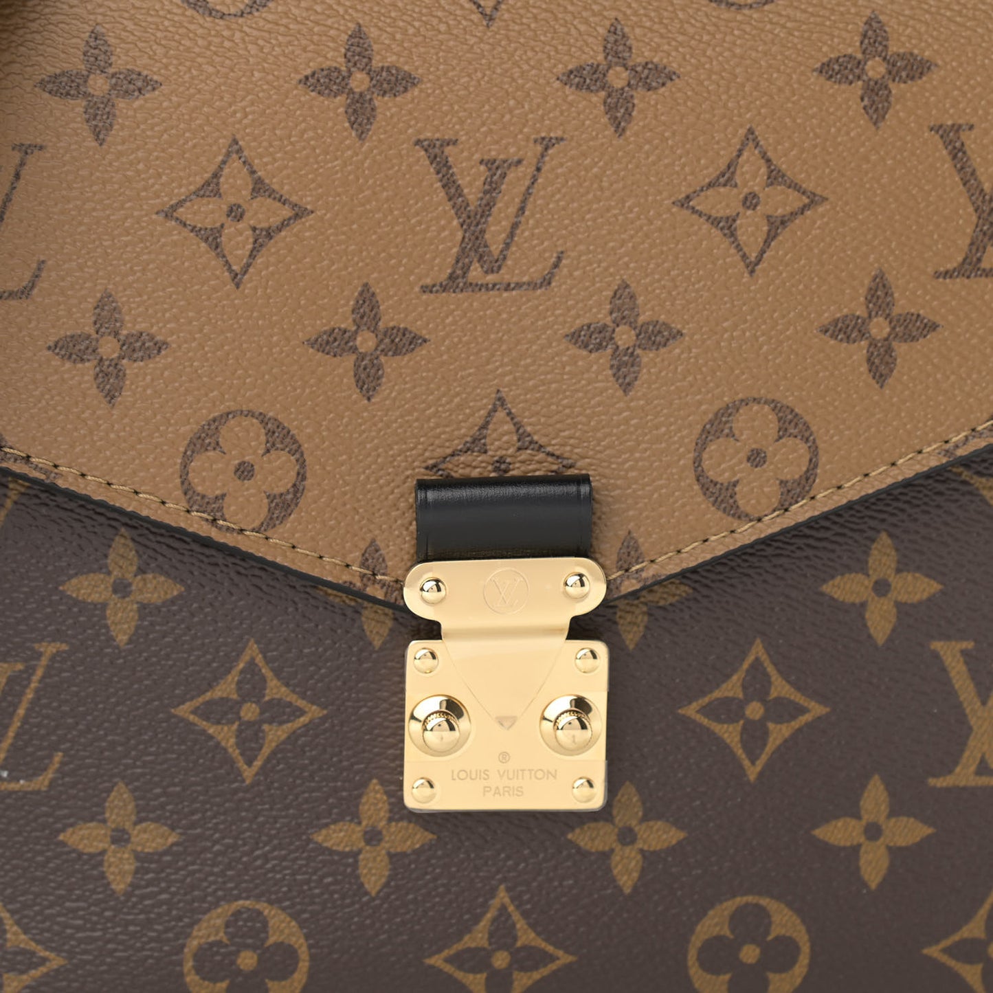 Reverse Monogram Pochette Metis