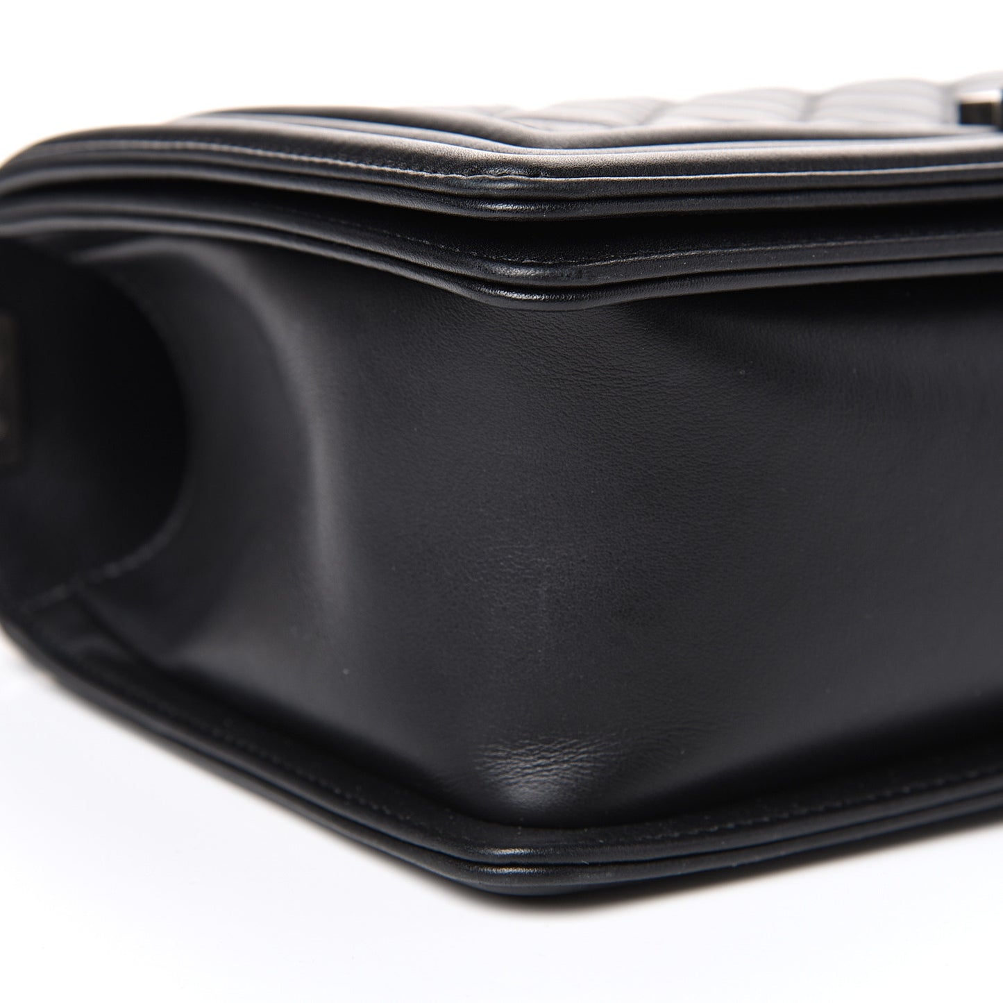 Lambskin Quilted Medium Boy Flap Black