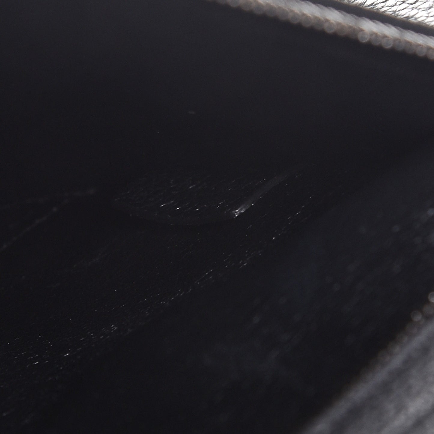 Drummed Calfskin Suede Medium Trapeze Black