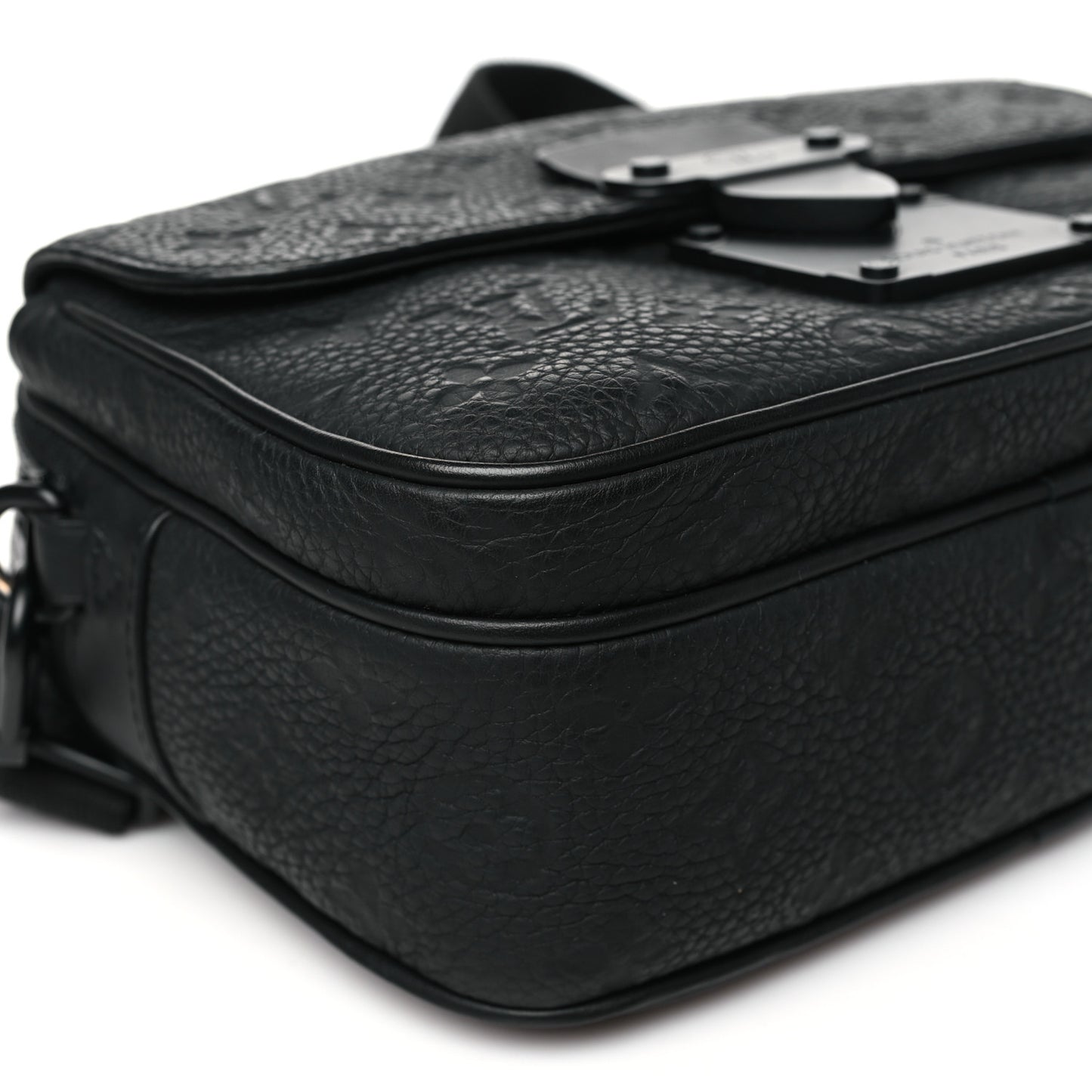 Taurillon Monogram S Lock Messenger Black