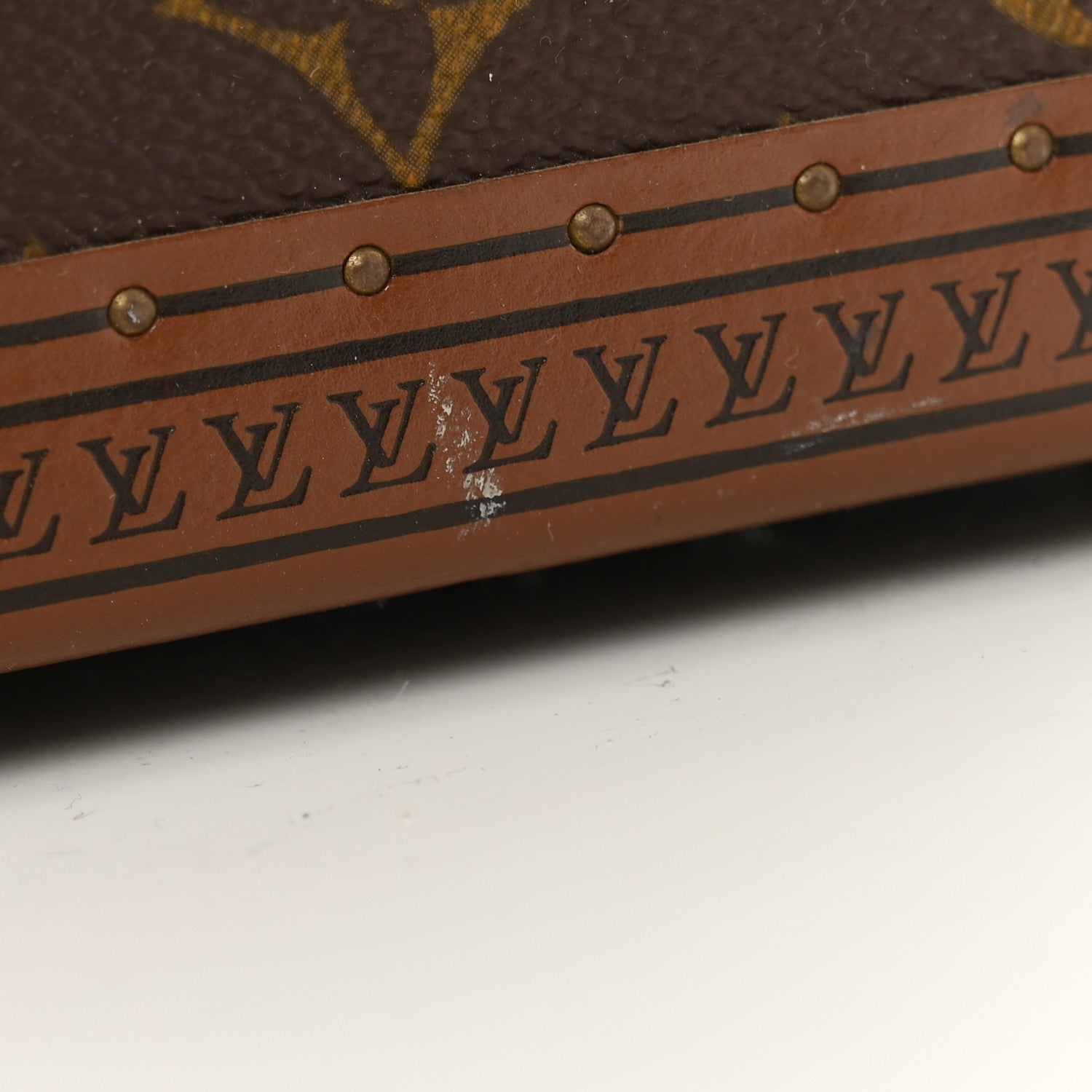 Louis Vuitton Monogram Bisten 70 18 of 23