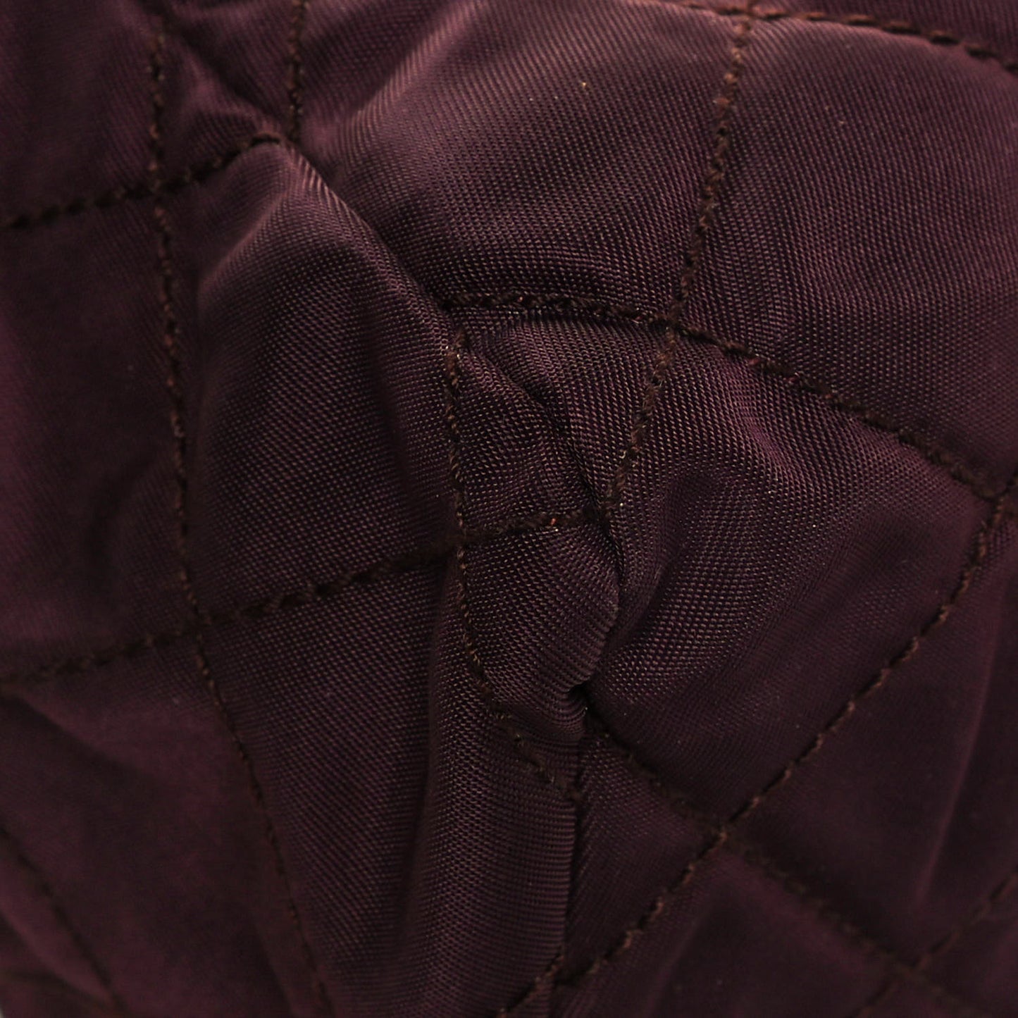 Nylon Tessuto Quilted Shoulder Bag Granato