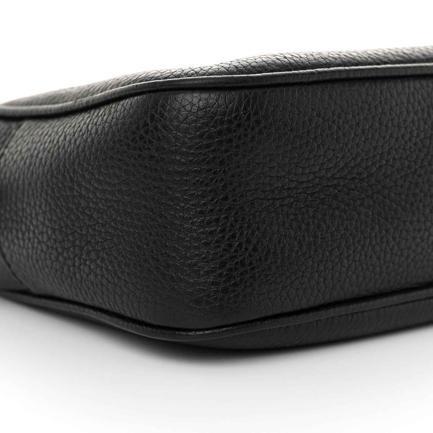 Pebbled Calfskin Small Soho Disco Bag Black