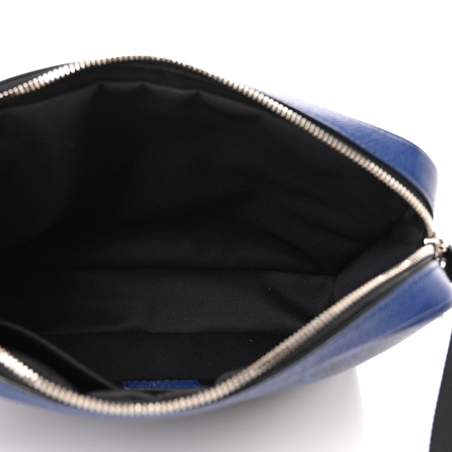 Louis Vuitton Taiga Monogram Outdoor Messenger Cobalt 5 of 9