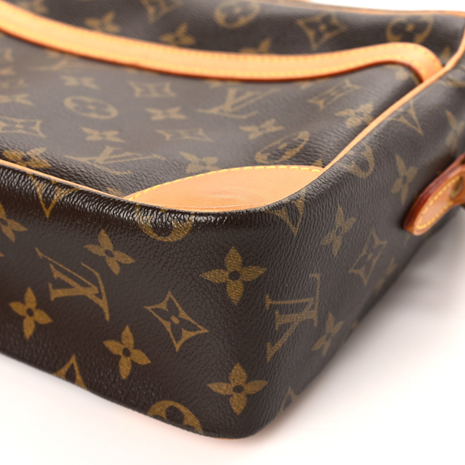 Louis Vuitton Monogram Trocadero 30 8 of 8