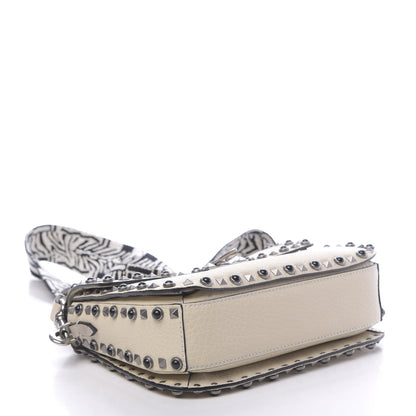 Valentino Garavani Pebbled Calfskin Onyx Medium Guitar Strap Rockstud Rolling Flap Saddle Bag Ivory 4 of 12