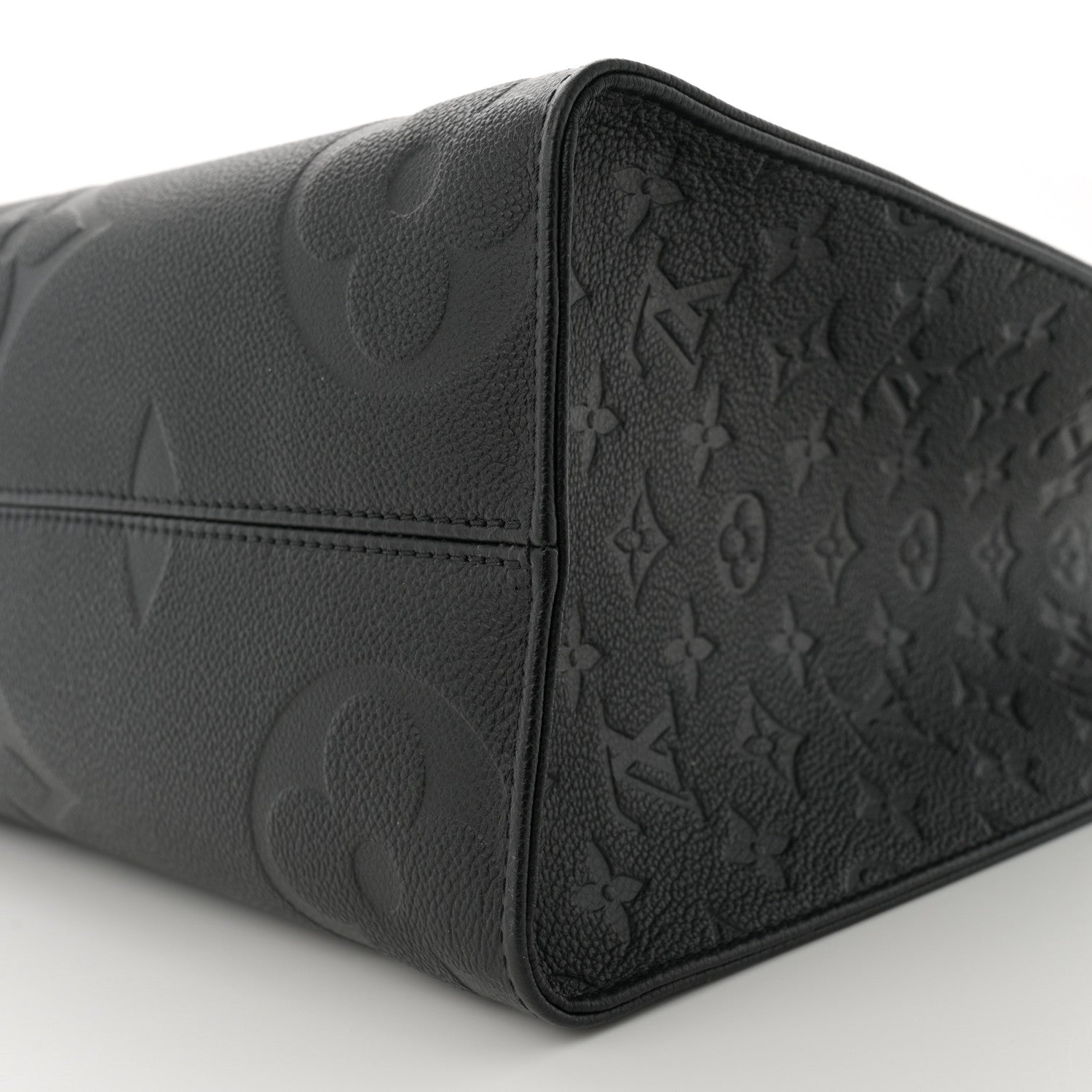 Louis Vuitton Empreinte Monogram Giant Onthego MM Black 10 of 12