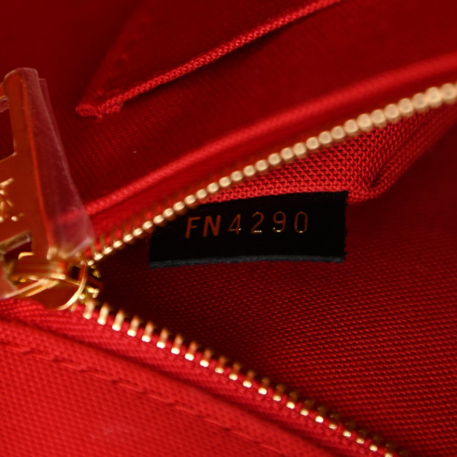 Louis Vuitton Reverse Monogram Giant Onthego MM 7 of 10