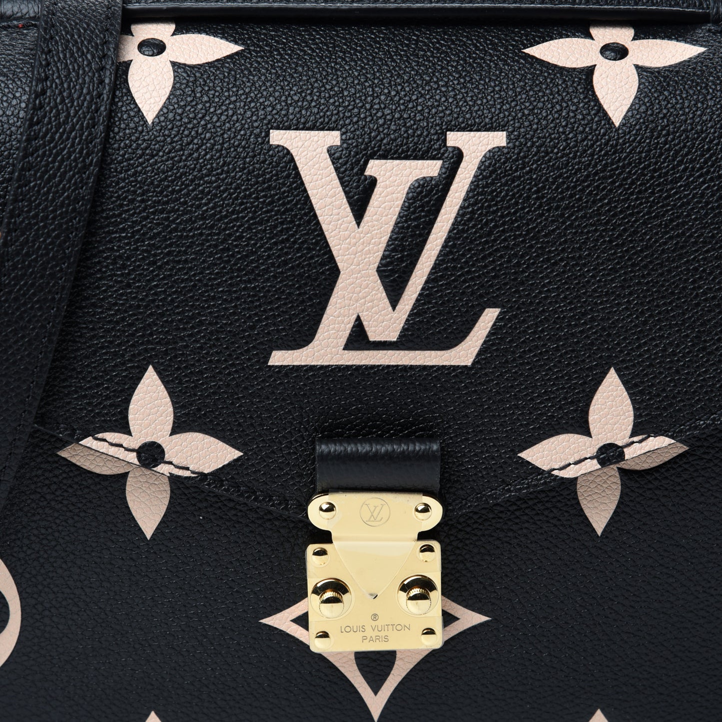 Empreinte Monogram Giant Pochette Metis Black Beige