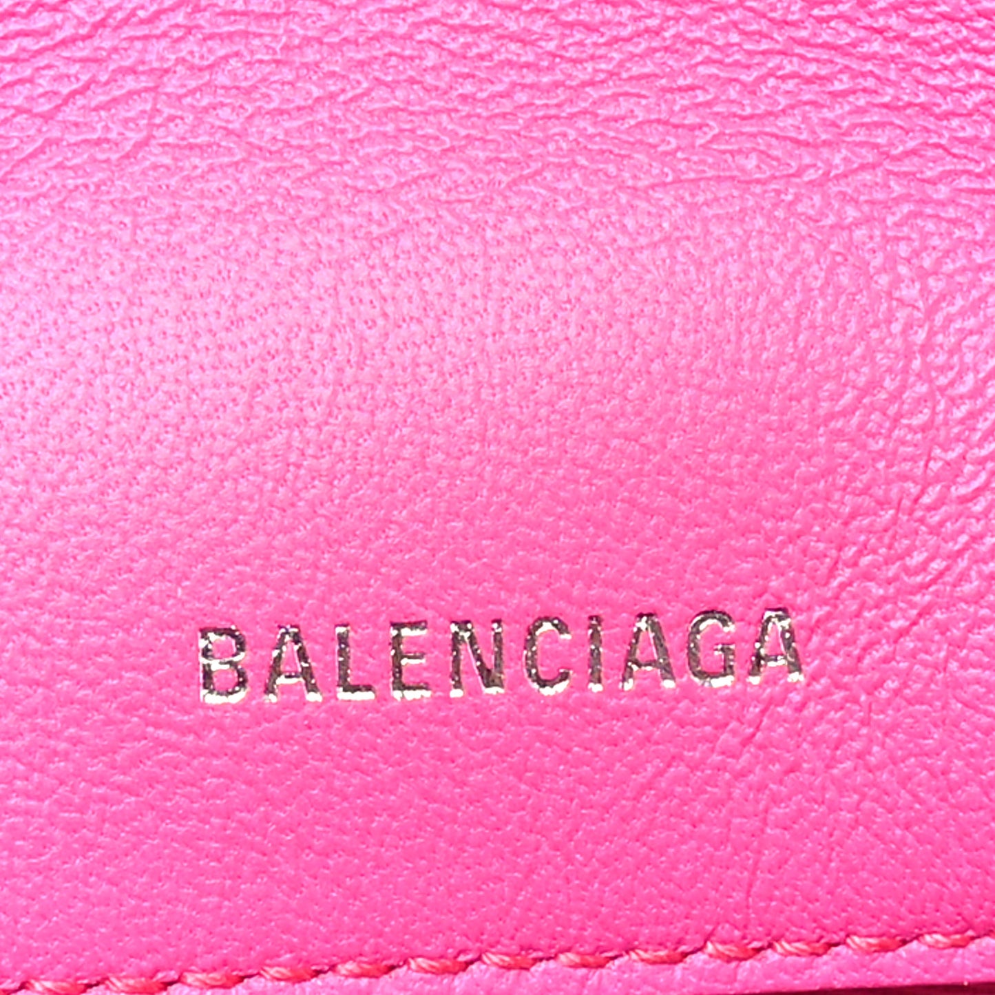 Nappa Calfskin Quilted Touch B Puffy Clutch Fuchsia