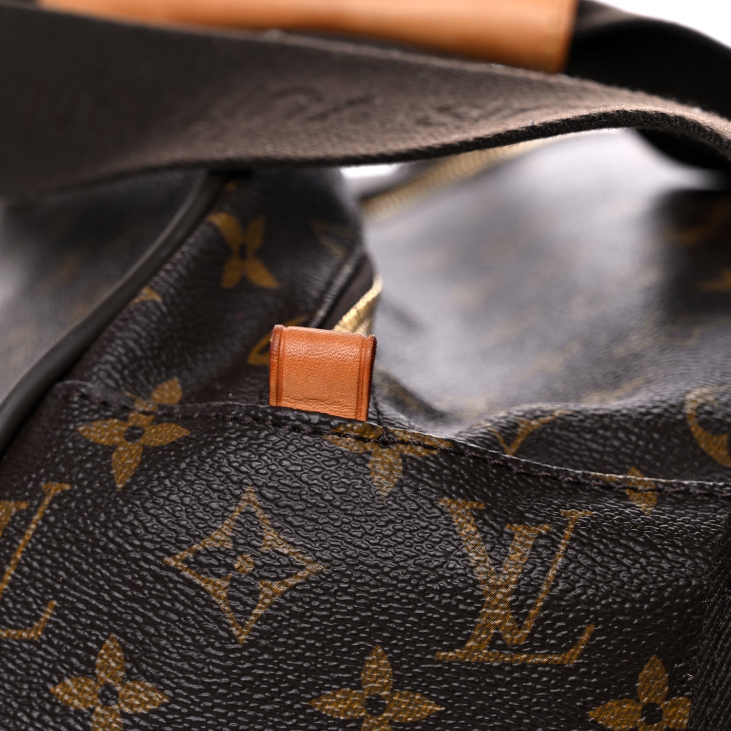 Louis Vuitton Monogram Neo Eole 55 22 of 28