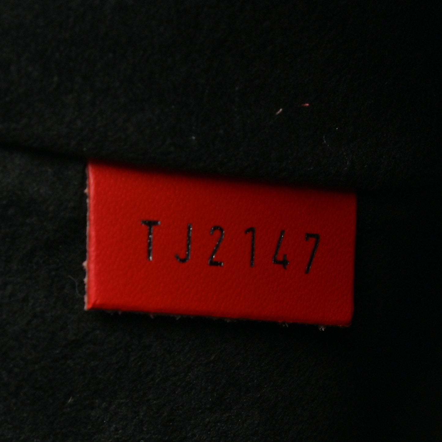 X SUPREME Epi Pochette Jour GM Red