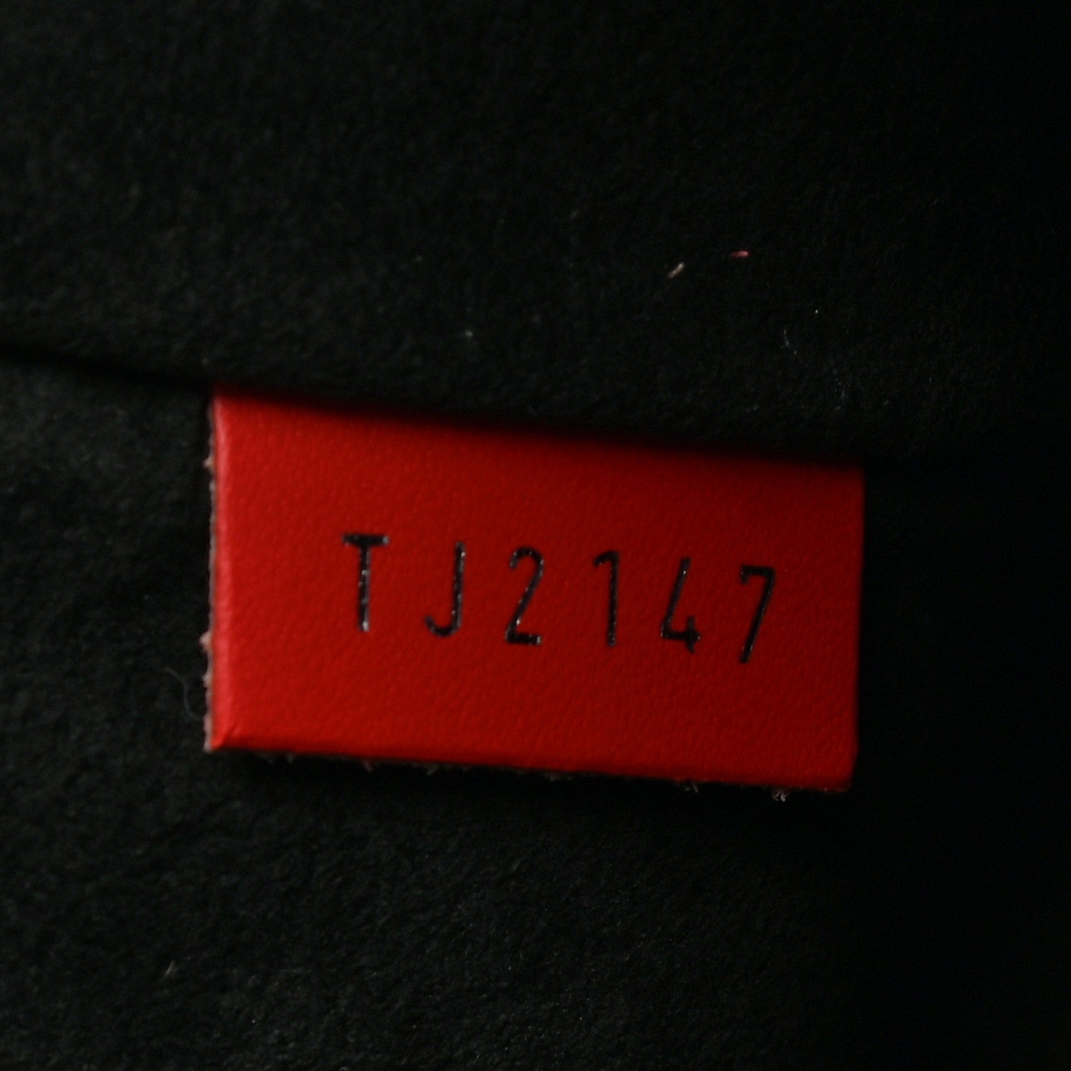Louis Vuitton X SUPREME Epi Pochette Jour GM Red 7 of 9