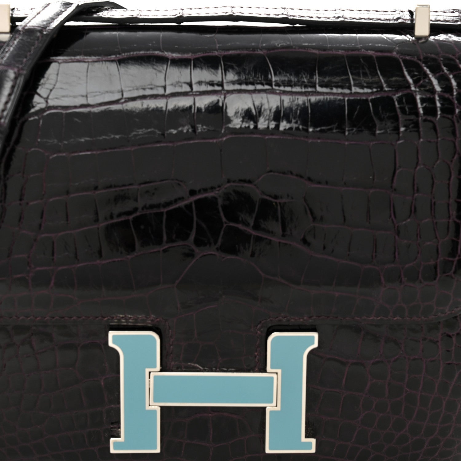 Hermes Shiny Alligator Enamel Constance 18 Prunoir Bleu Saint Cyr