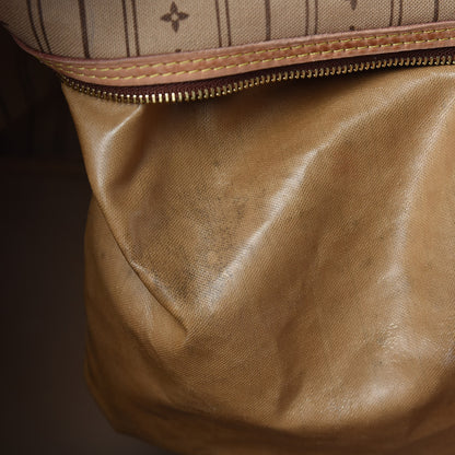 Louis Vuitton Monogram Neverfull MM 9 of 15