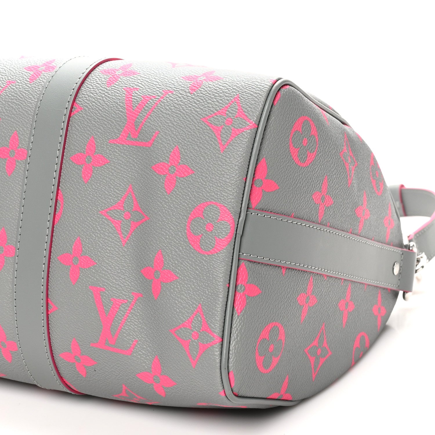 Louis Vuitton グレー ボディバッグ Louis Vuitton Coussin PM Monogram Embossed Shoulder Bag