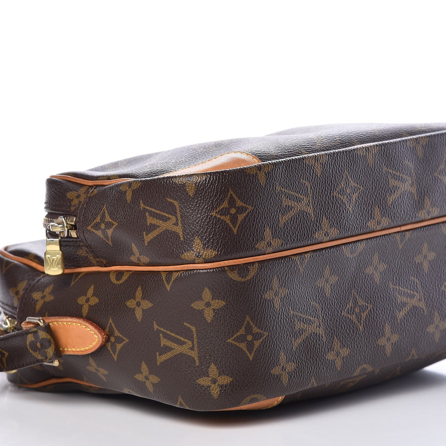 Monogram Nil 28