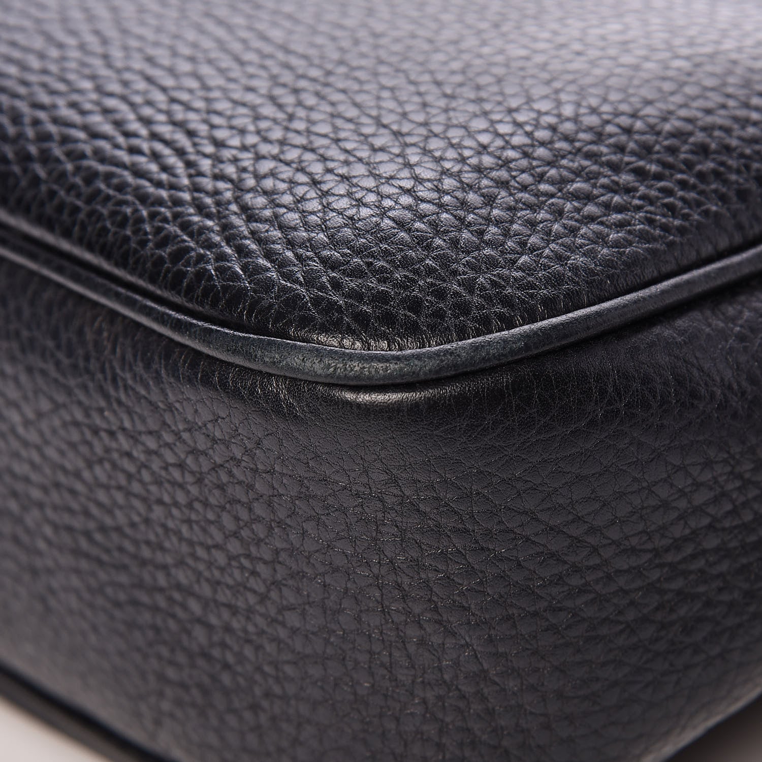 Gucci Pebbled Calfskin Small Soho Disco Bag Black 13 of 16