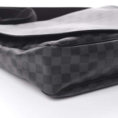 Louis Vuitton Damier Graphite Daniel GM 5 of 8