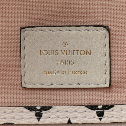 Louis Vuitton Monogram Giant Neverfull MM Rouge 7 of 11