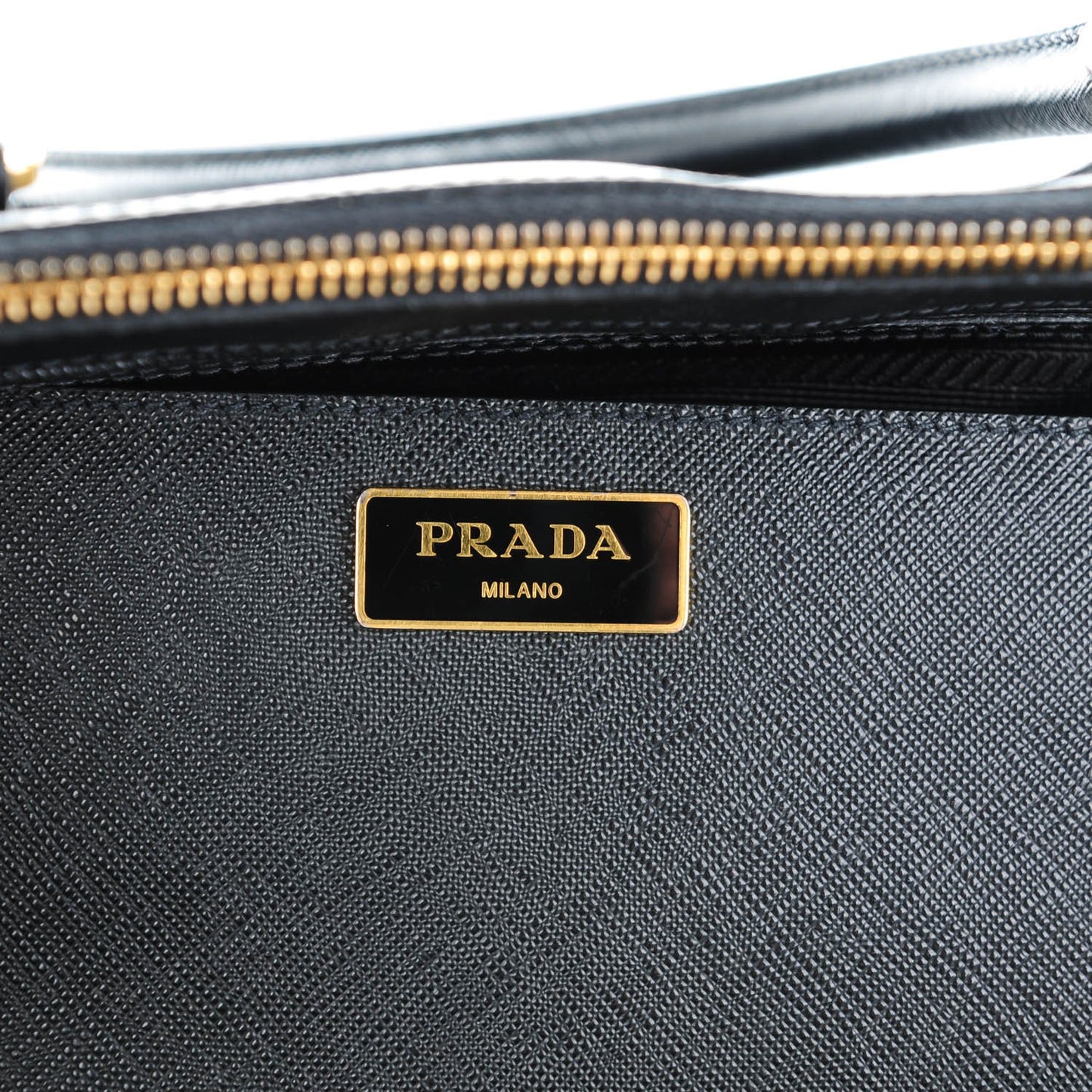 Saffiano Medium Galleria Double Zip Tote Black