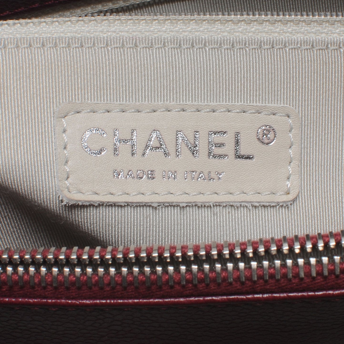 Caviar Grand Shopping Tote GST Bordeaux