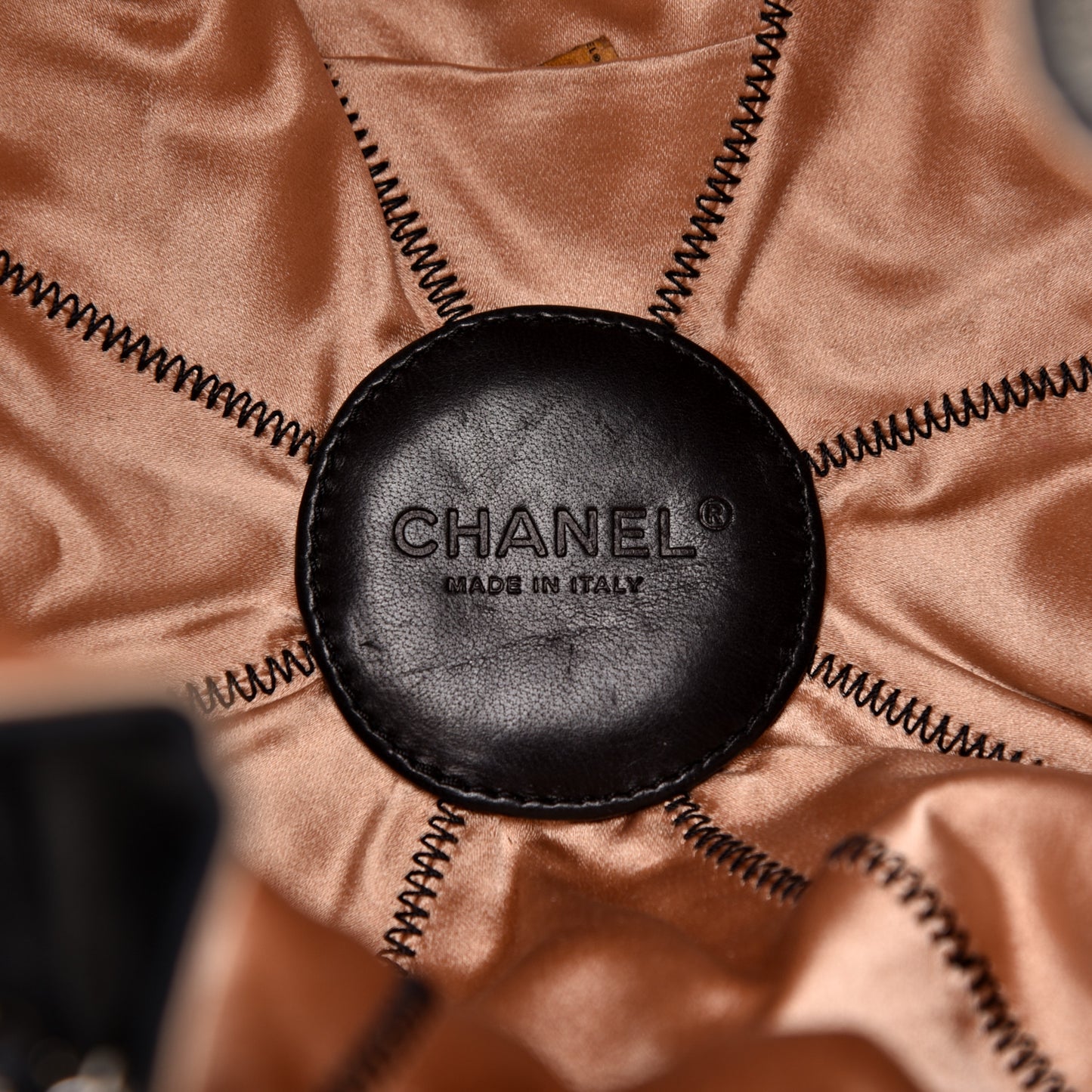 Lambskin Satin Reversible Sac Cordon Black