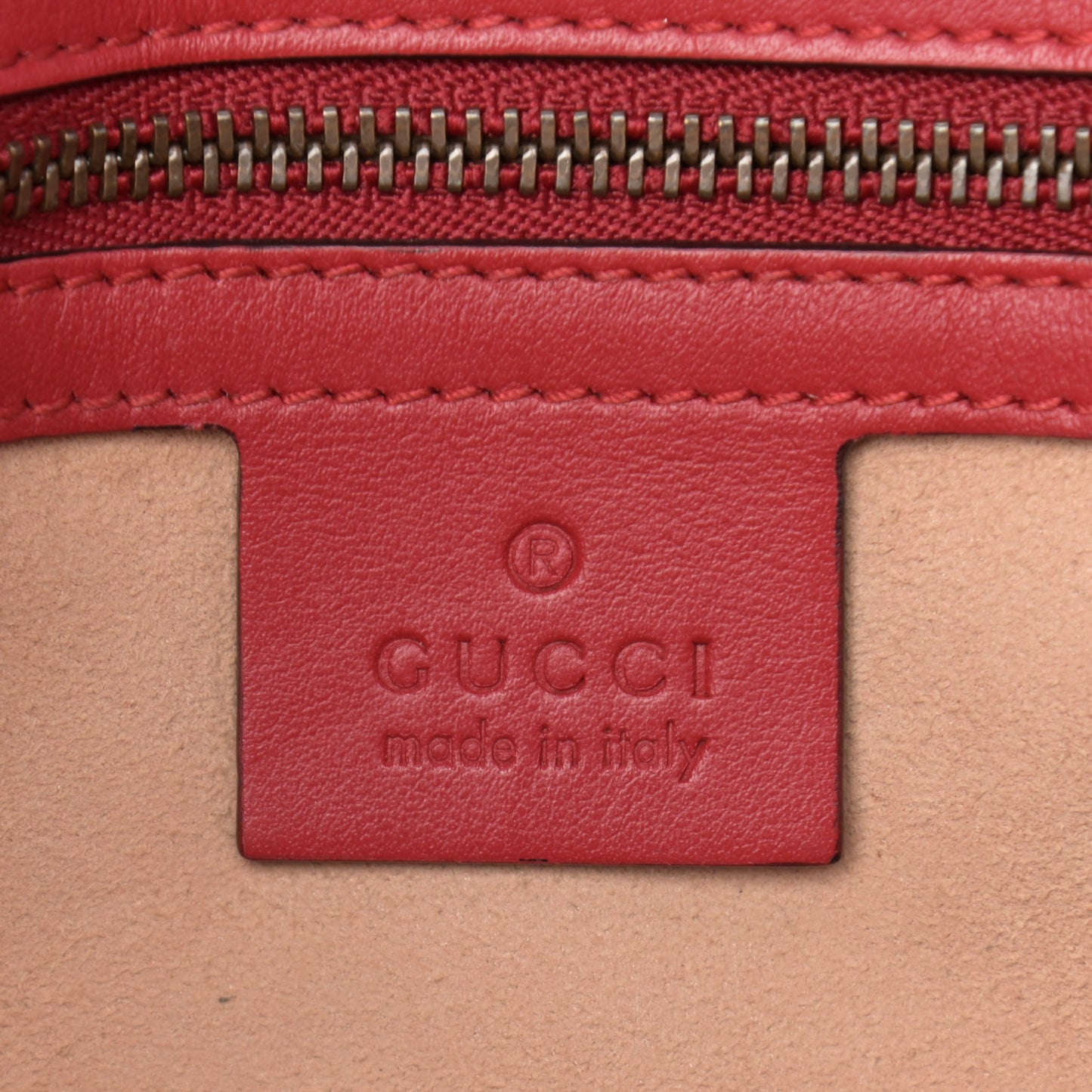 Calfskin Matelasse Small GG Marmont Shoulder Bag Hibiscus Red