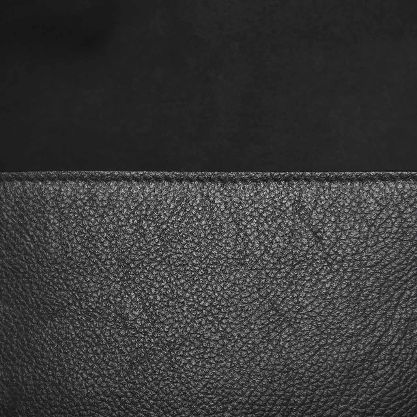 Pebbled Calfskin Large Jennifer Black