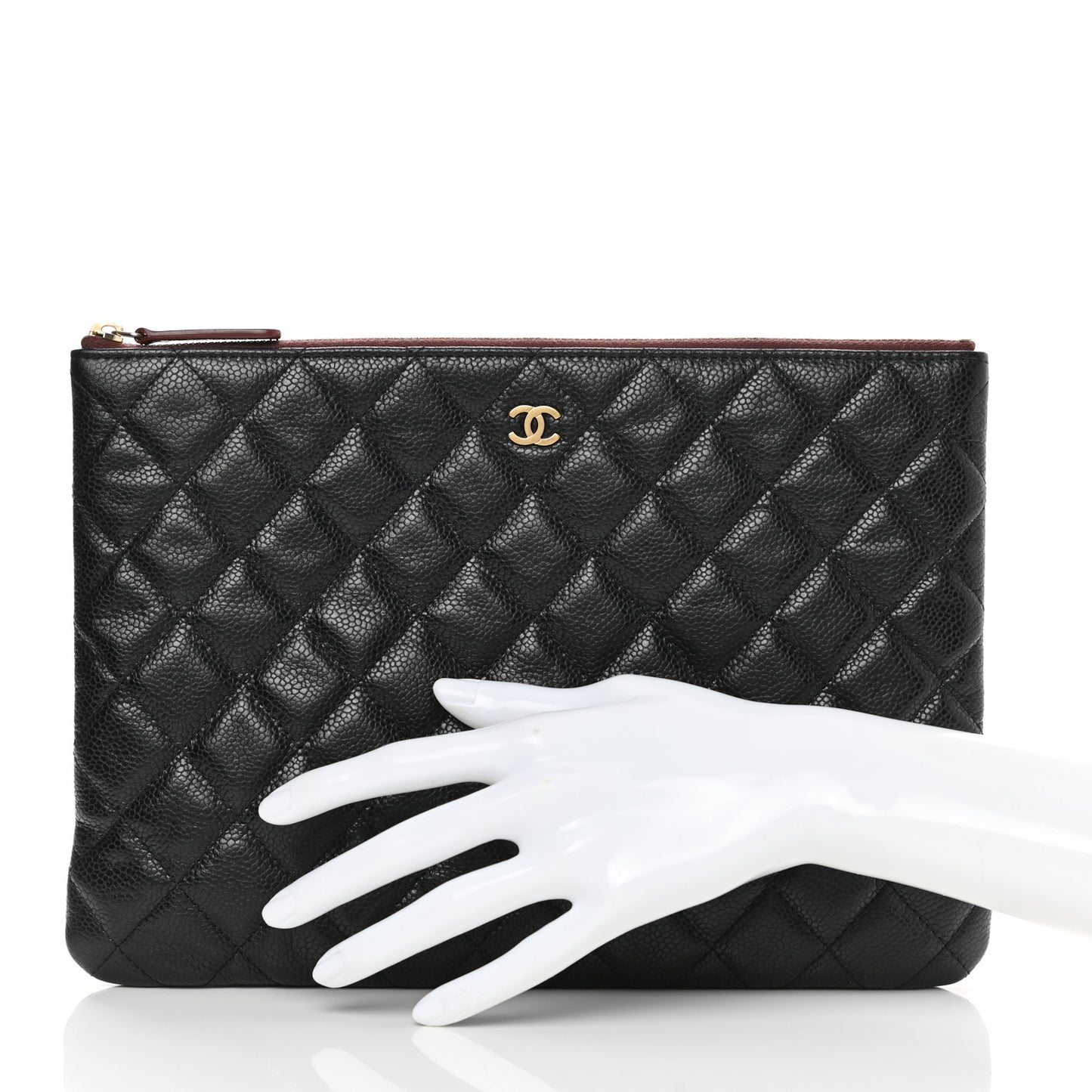 Caviar Quilted Medium Cosmetic Case Black