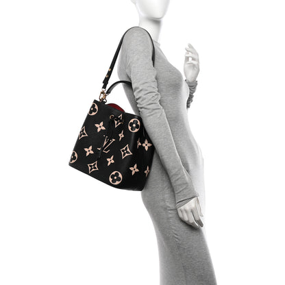 Louis Vuitton Empreinte Monogram Giant Neonoe MM Black Beige 2 of 14