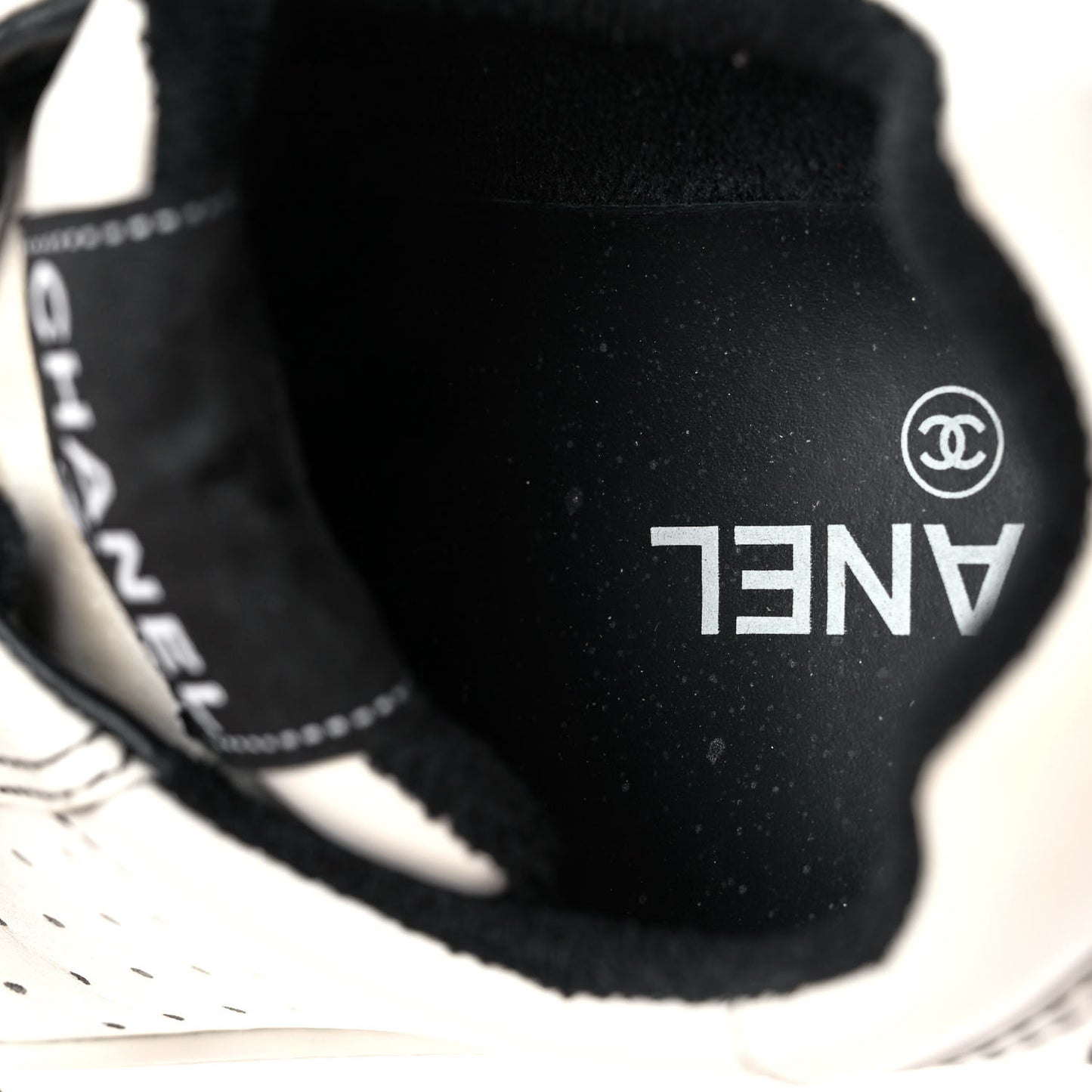 Calfskin Womens Logo Sneakers 40 Black White