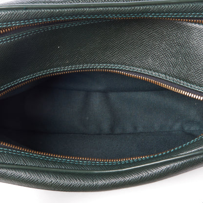 Louis Vuitton Taiga Reporter Messenger Epicea 4 of 9
