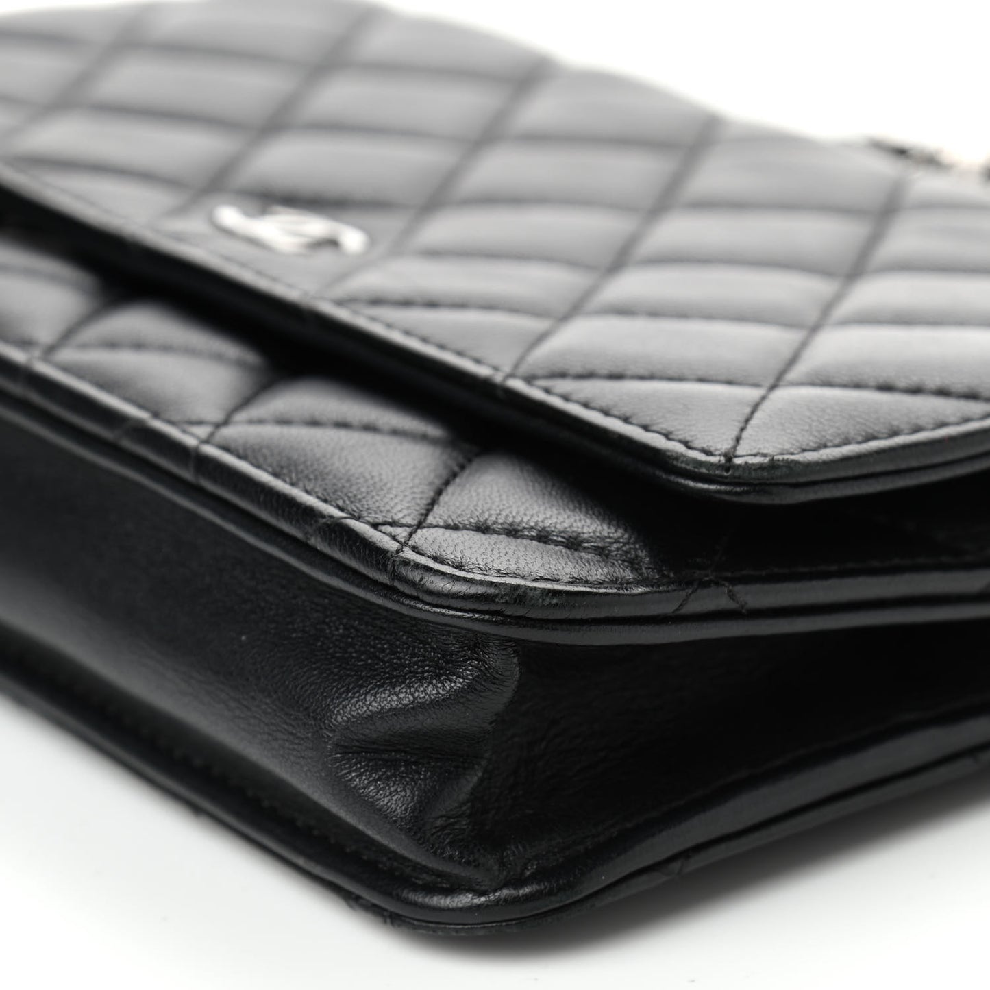 Lambskin Quilted Wallet On Chain WOC Black