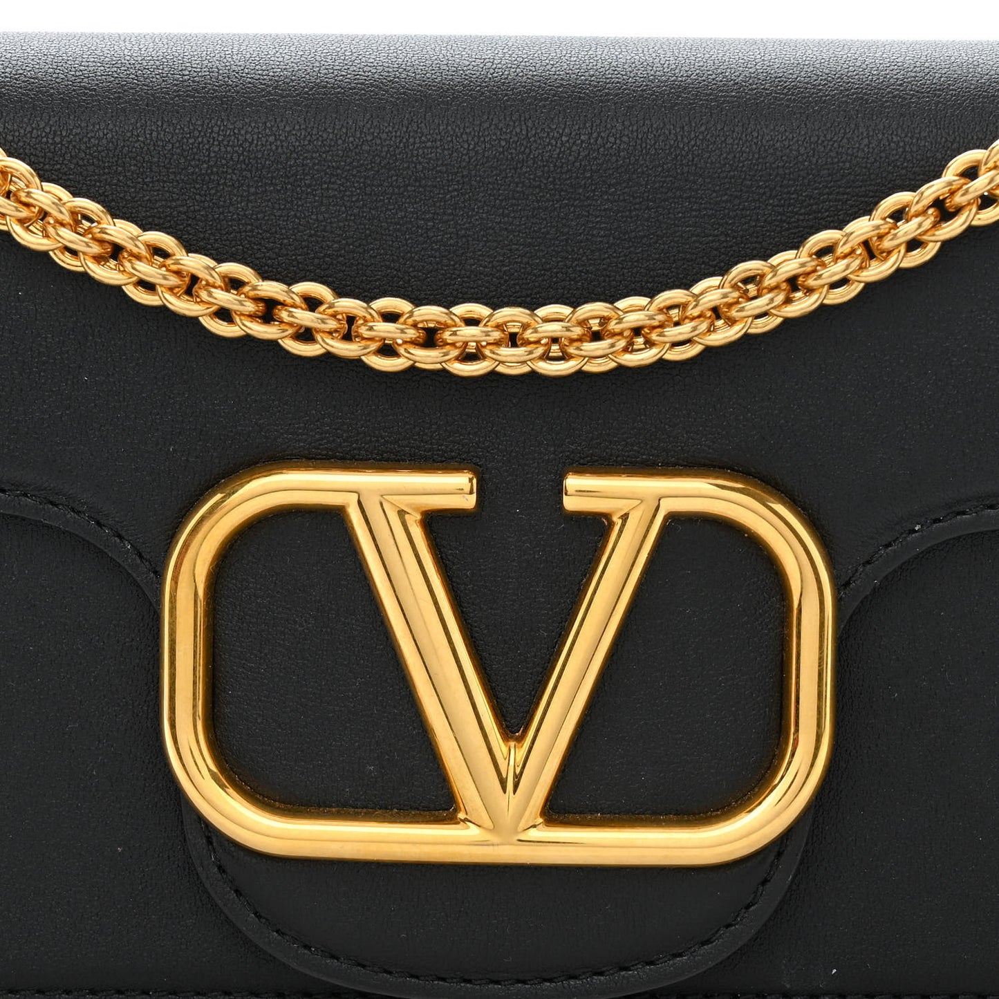 Calfskin Vlogo Loco Shoulder Bag Black