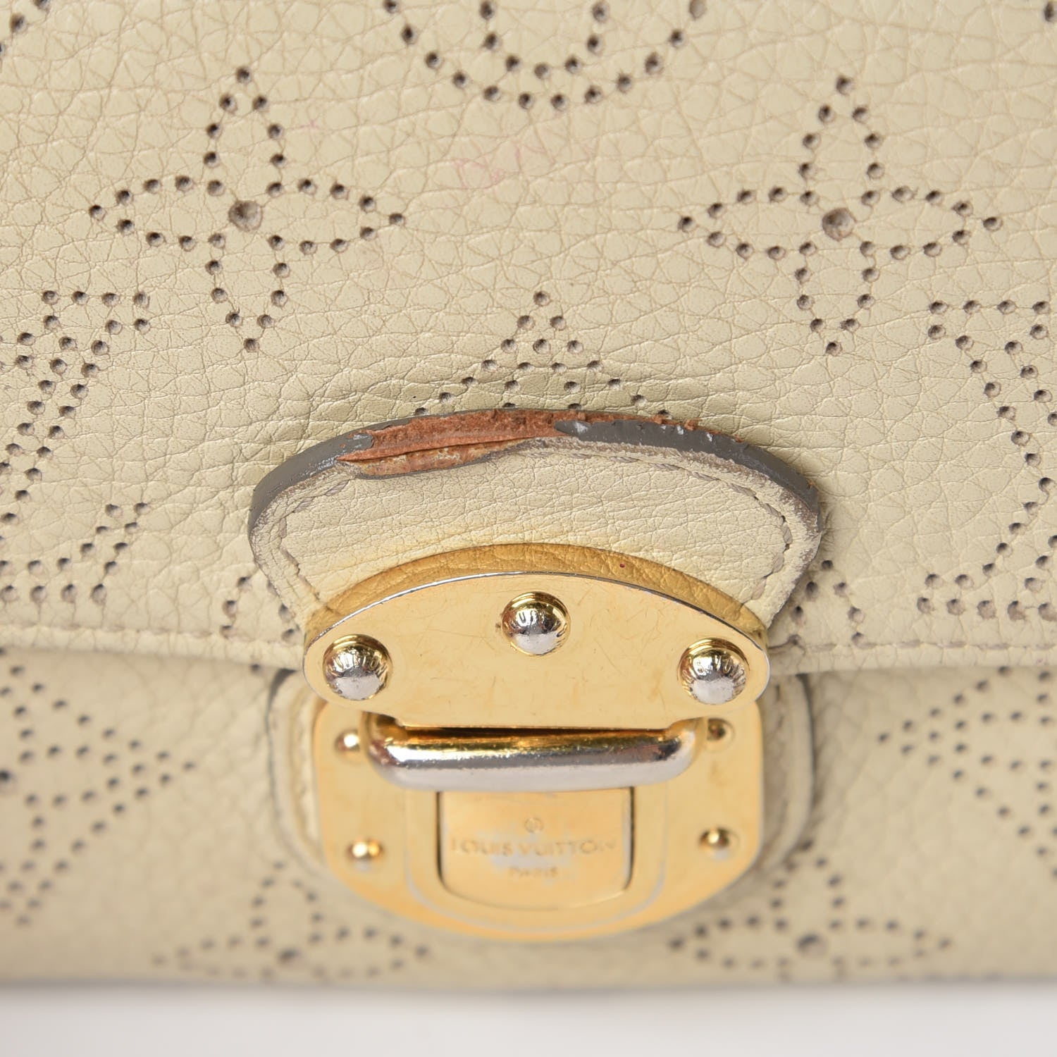 Louis Vuitton Mahina Amelia Wallet Ivory 11 of 16