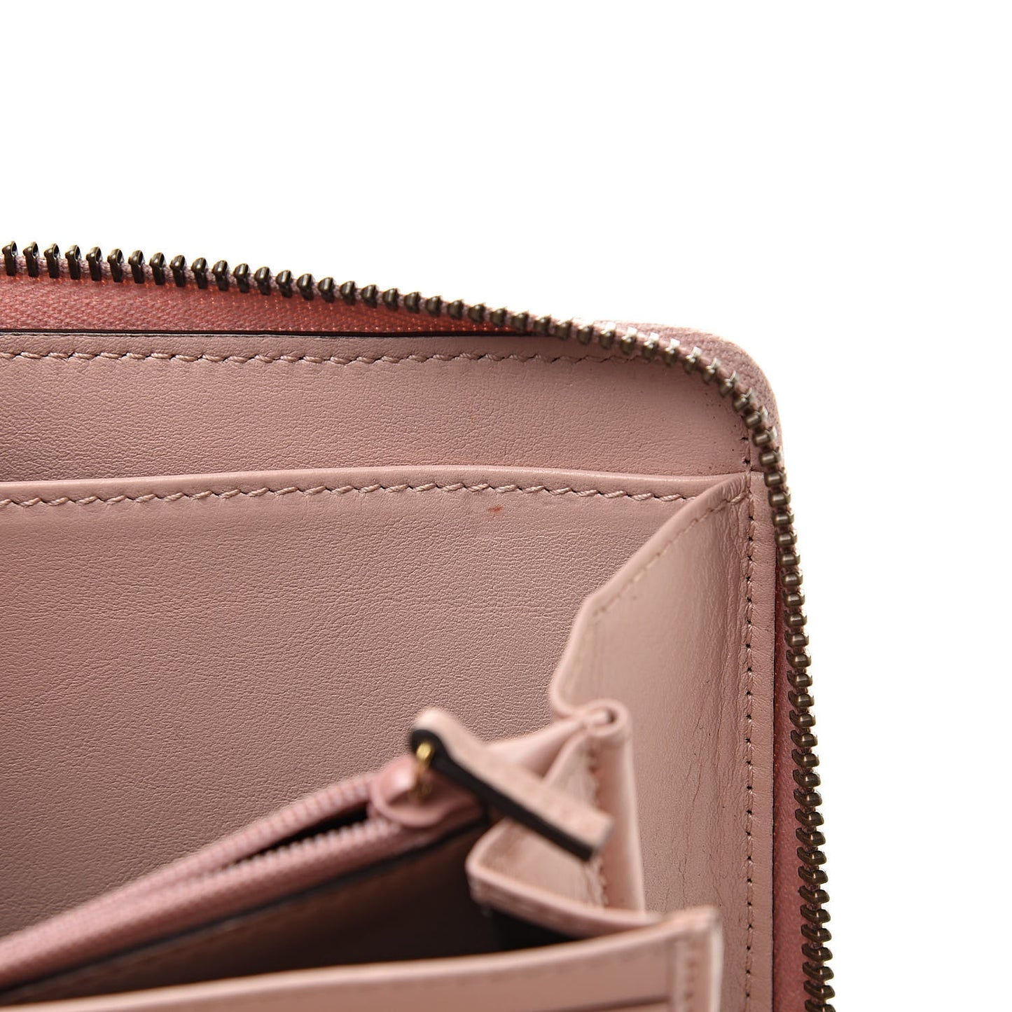 Calfskin Matelasse GG Marmont Zip Around Organizer Wallet Perfect Pink