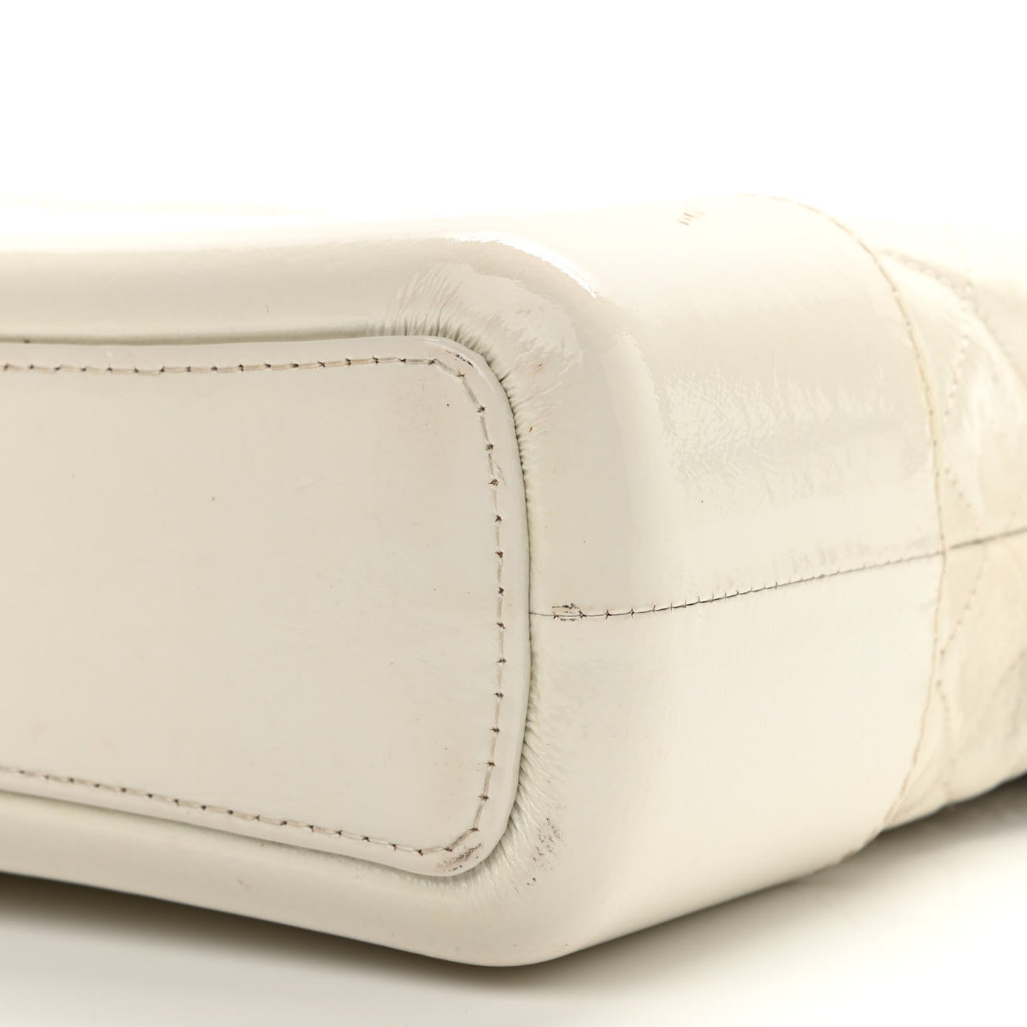 Patent Goatskin Quilted Medium Gabrielle Hobo White