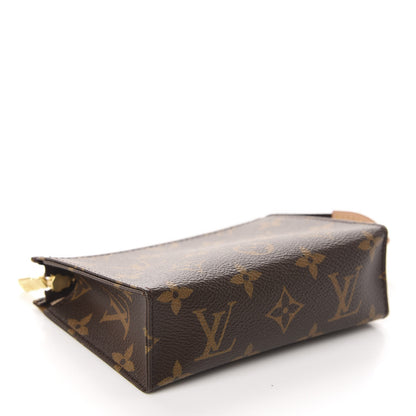 Louis Vuitton Monogram Toiletry Pouch 15 4 of 8