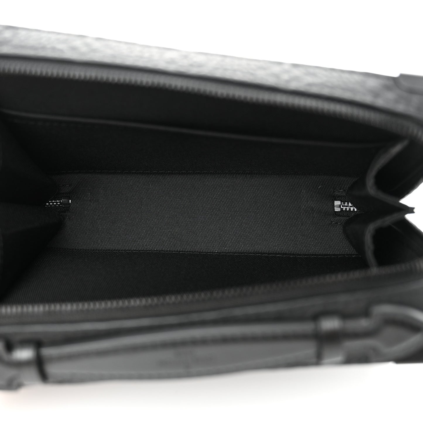 Taurillon Monogram Soft Trunk Black