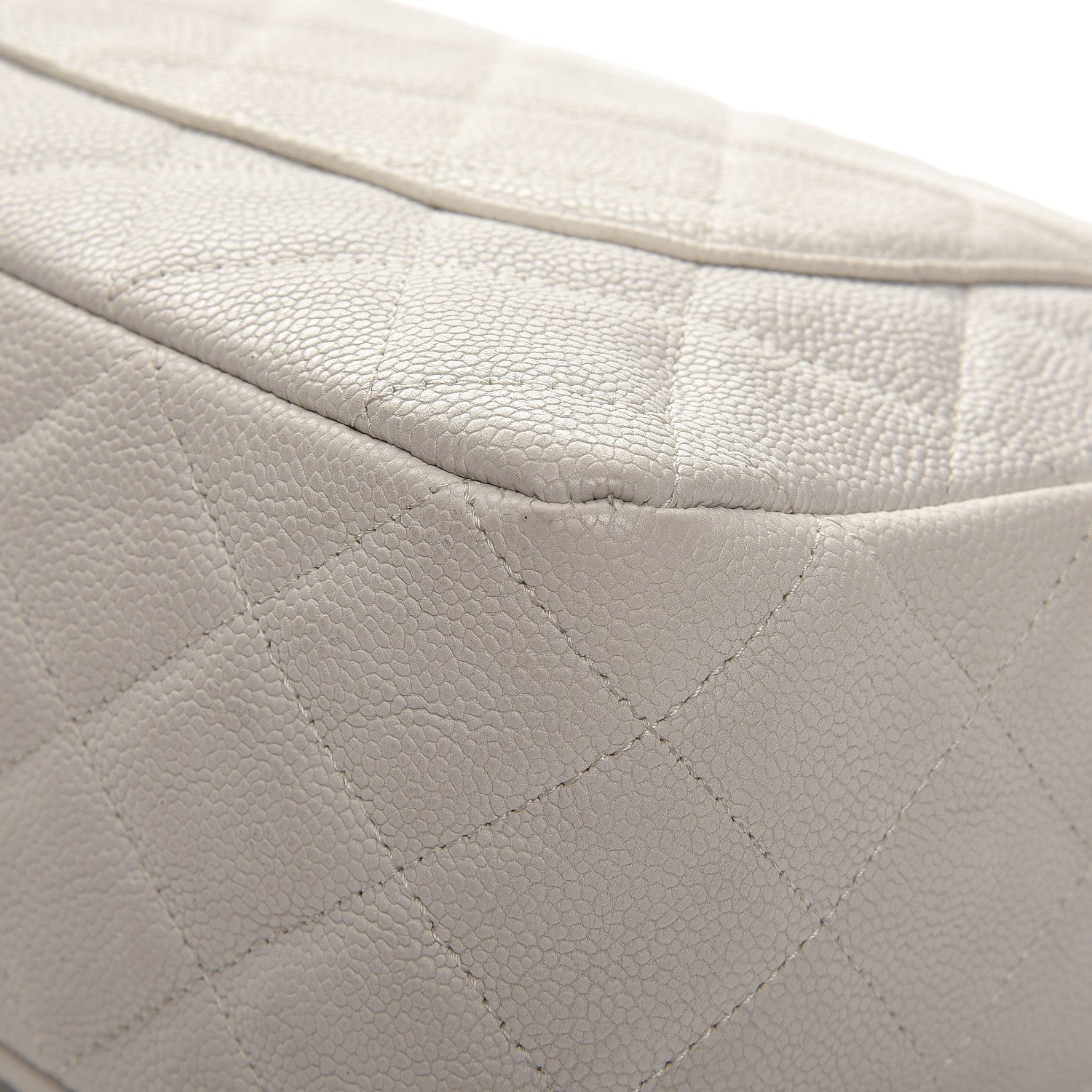 Chanel Caviar Quilted 2.55 Reissue 226 Flap White 13 of 20