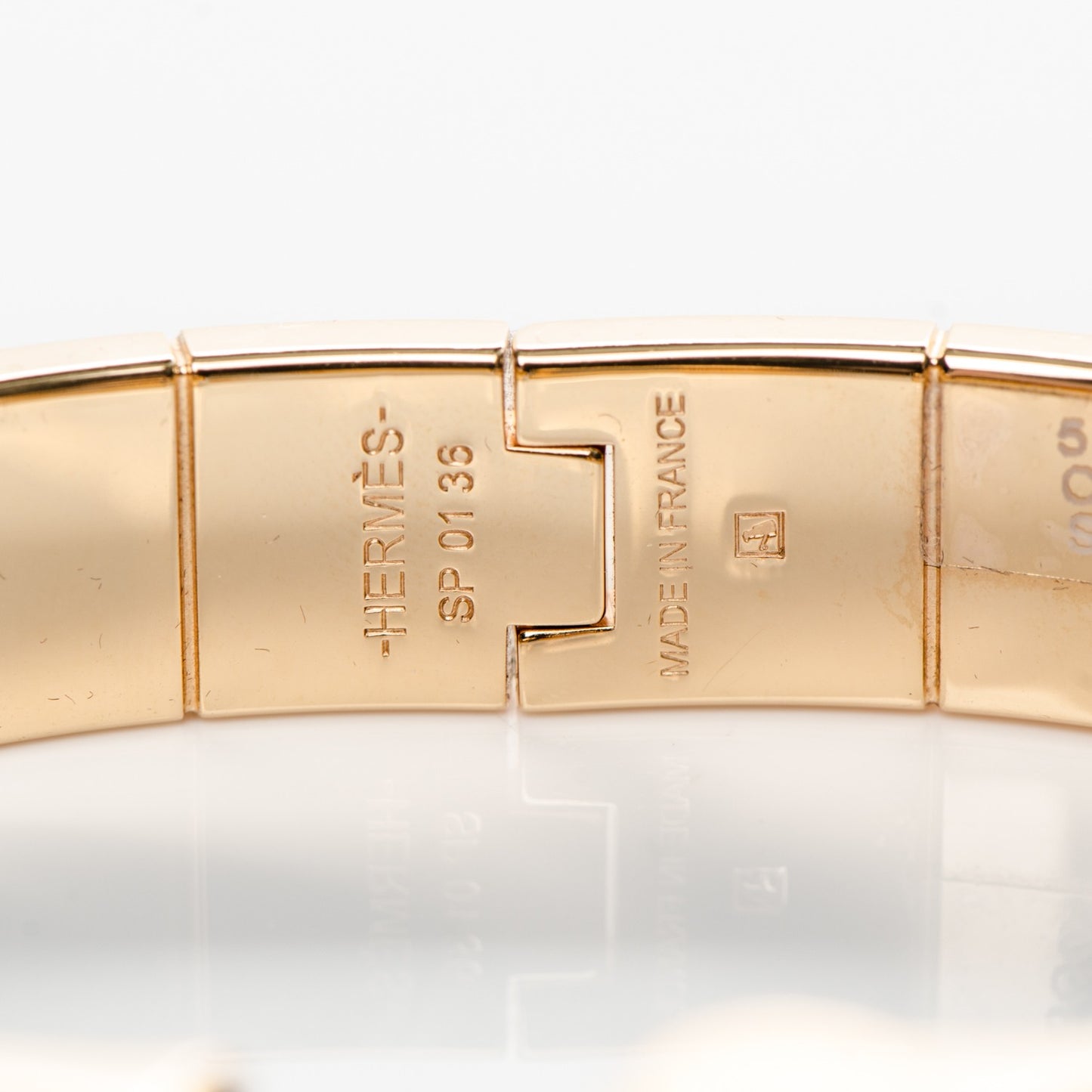 Enamel Printed Narrow Cachemire Fleuri Hinged Bracelet S Surnaturel