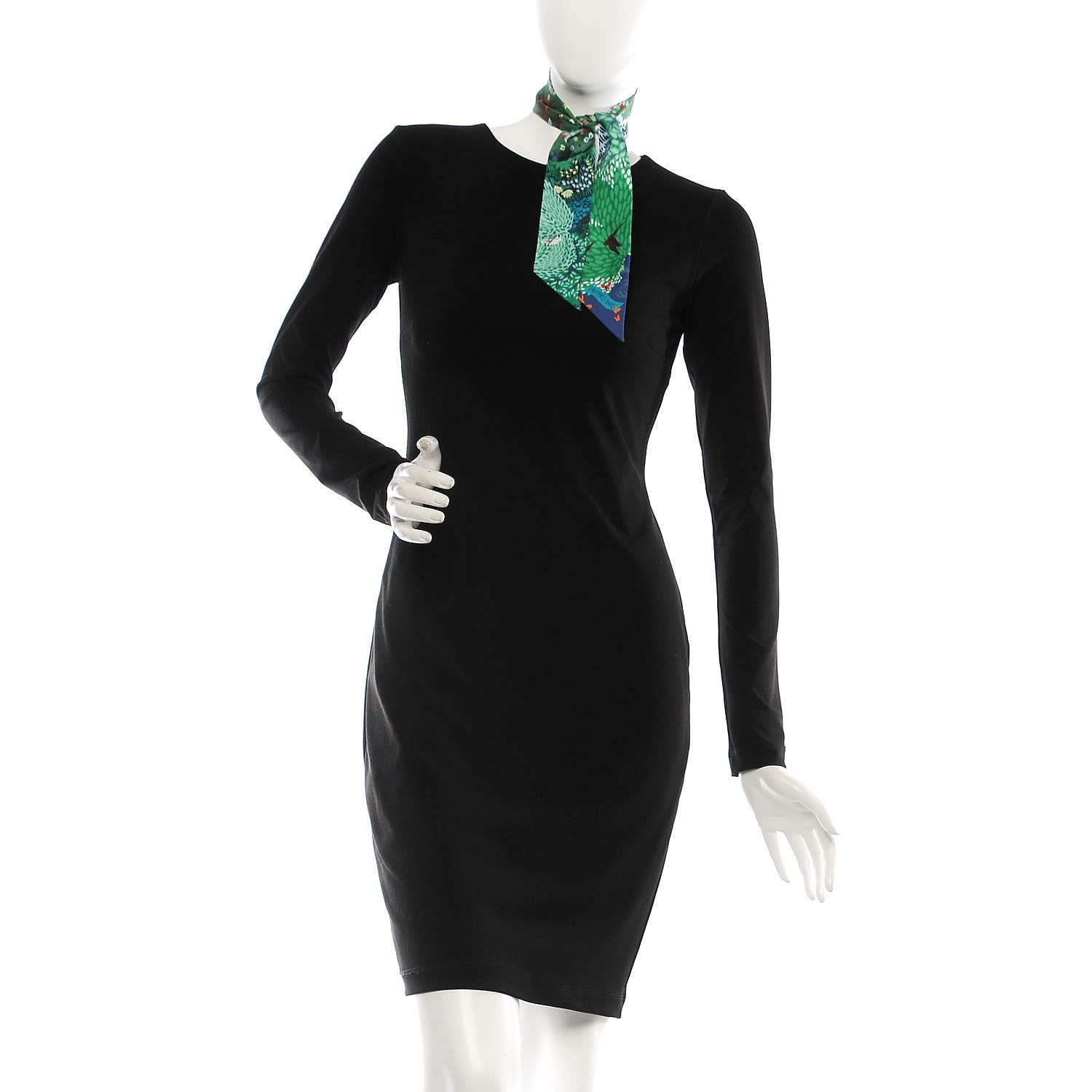 Hermes Silk Dans un Jardin Anglais Twilly Marine Vert Rouge 2 of 5