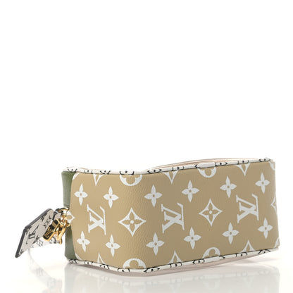 Louis Vuitton Monogram Giant Beach Pouch Kaki 3 of 4