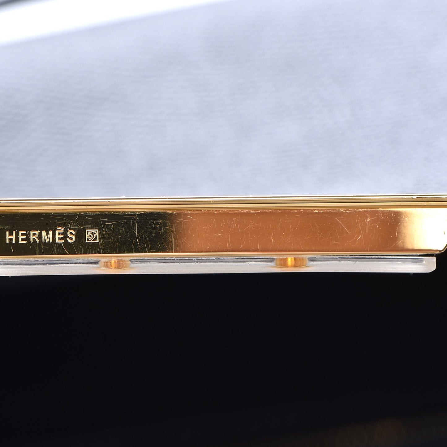 Epsom Constance 24 Black