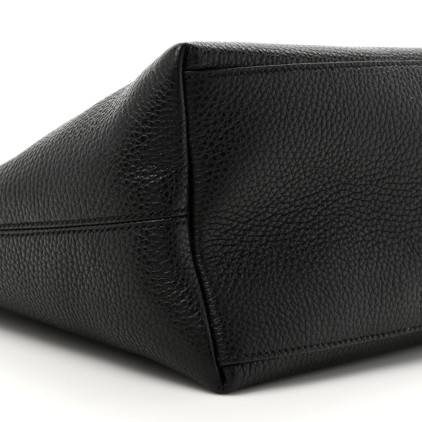 Pebbled Calfskin Medium Soho Chain Shoulder Bag Black